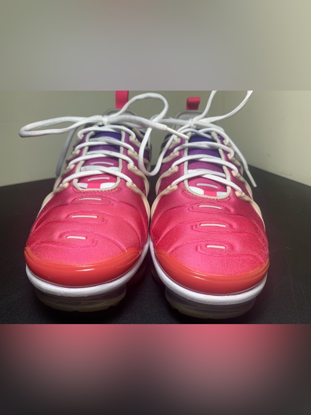 Women’s Nike Air Vapor Max Sneakers Pink/Purple/Blue (Size 7 US) Good Condition